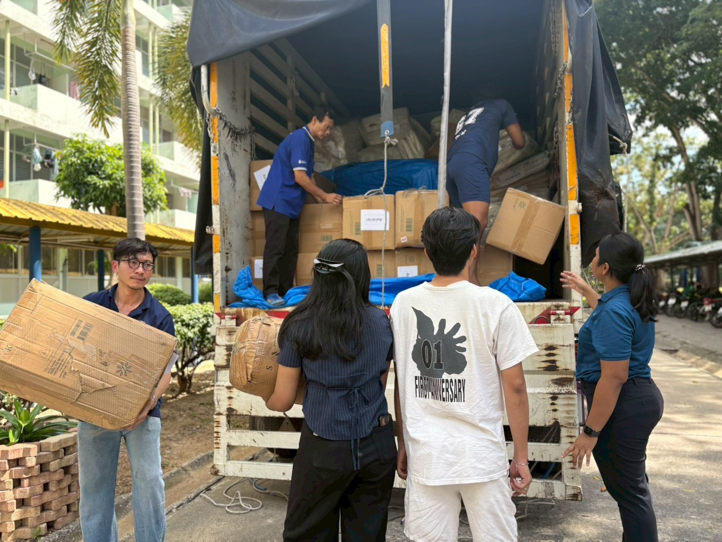 flood-relief-in-the-south5